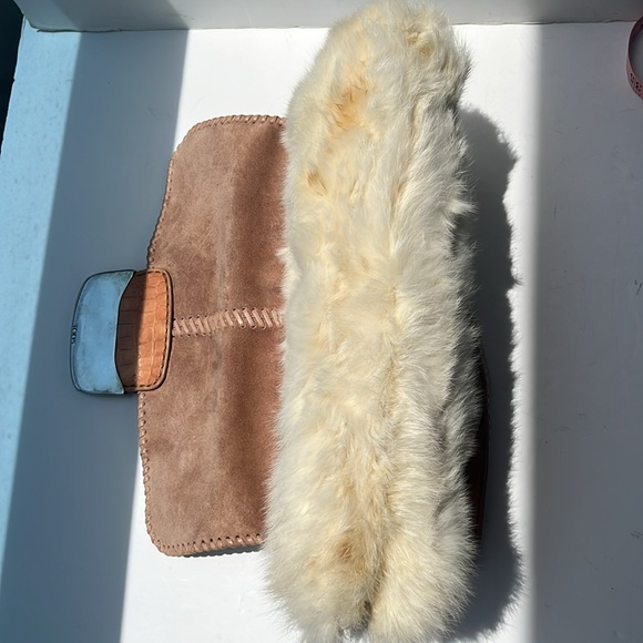 Auth. Vintage Tod's Rabbit Fur Suede/Leather Shoulder Handbag - Picture 13 of 16